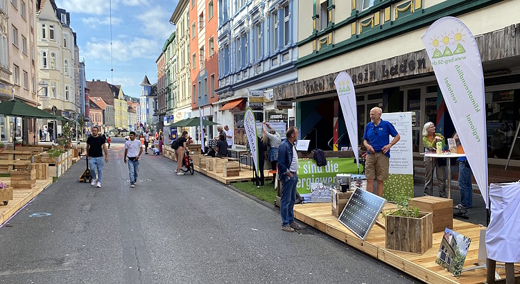 Stand der BEG-58 auf dem Parkingday in Wehringhausen. Motto: Auf die Überholspur zur Verkehrswende