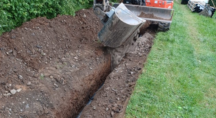 Verlegung der 10.000 V Kabeltrasse für die Freiflächenanlage der BEG-58