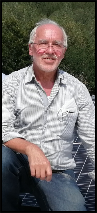 Karl-Heinz Henkel (Kalle) 2021 auf dem Dach der Kita Timmerbeul