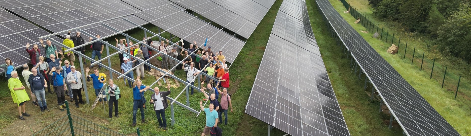 Drohnenfoto der Freiflächen-Solaranlage S145 der BEG-58